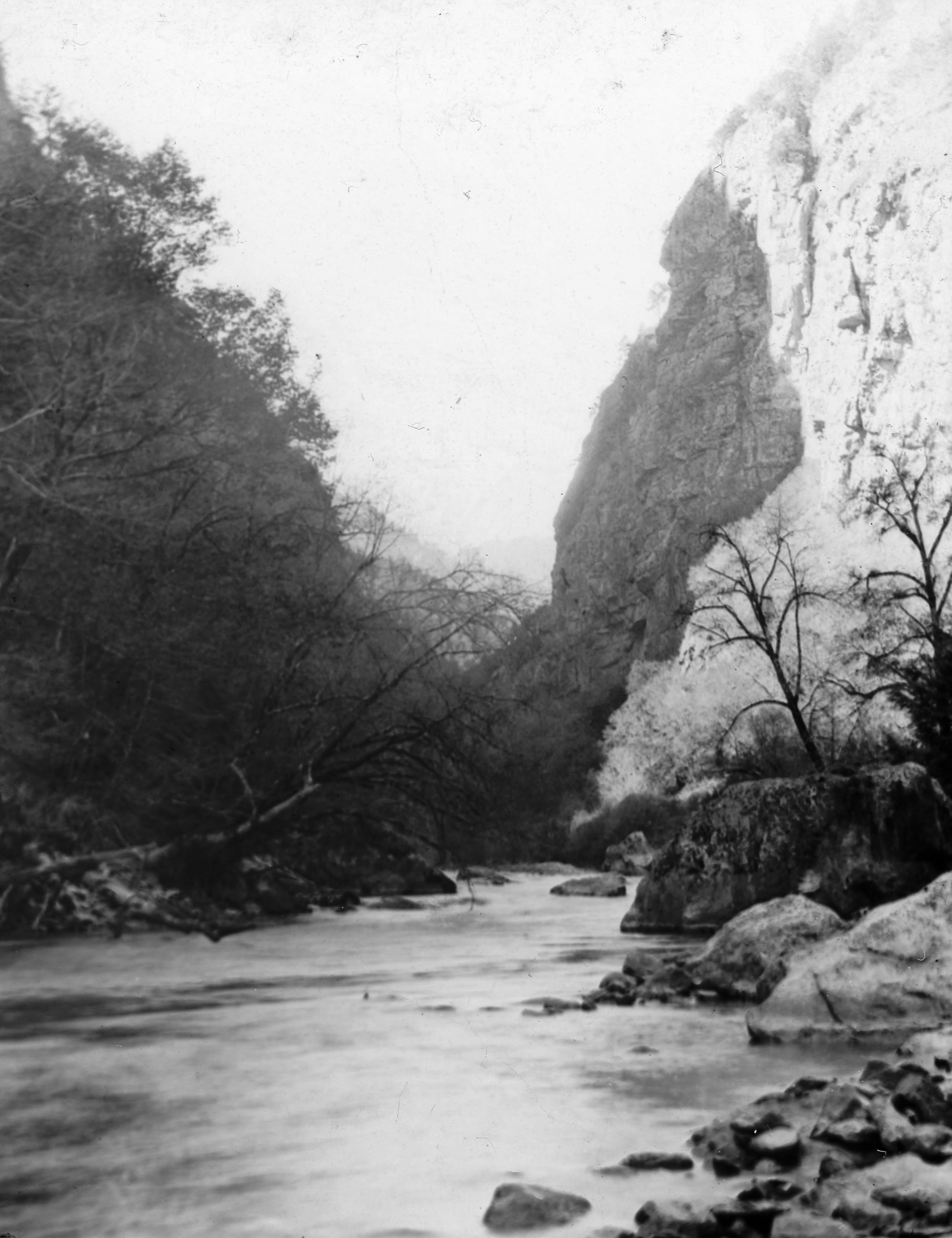 Picture of the river below Pi Erh