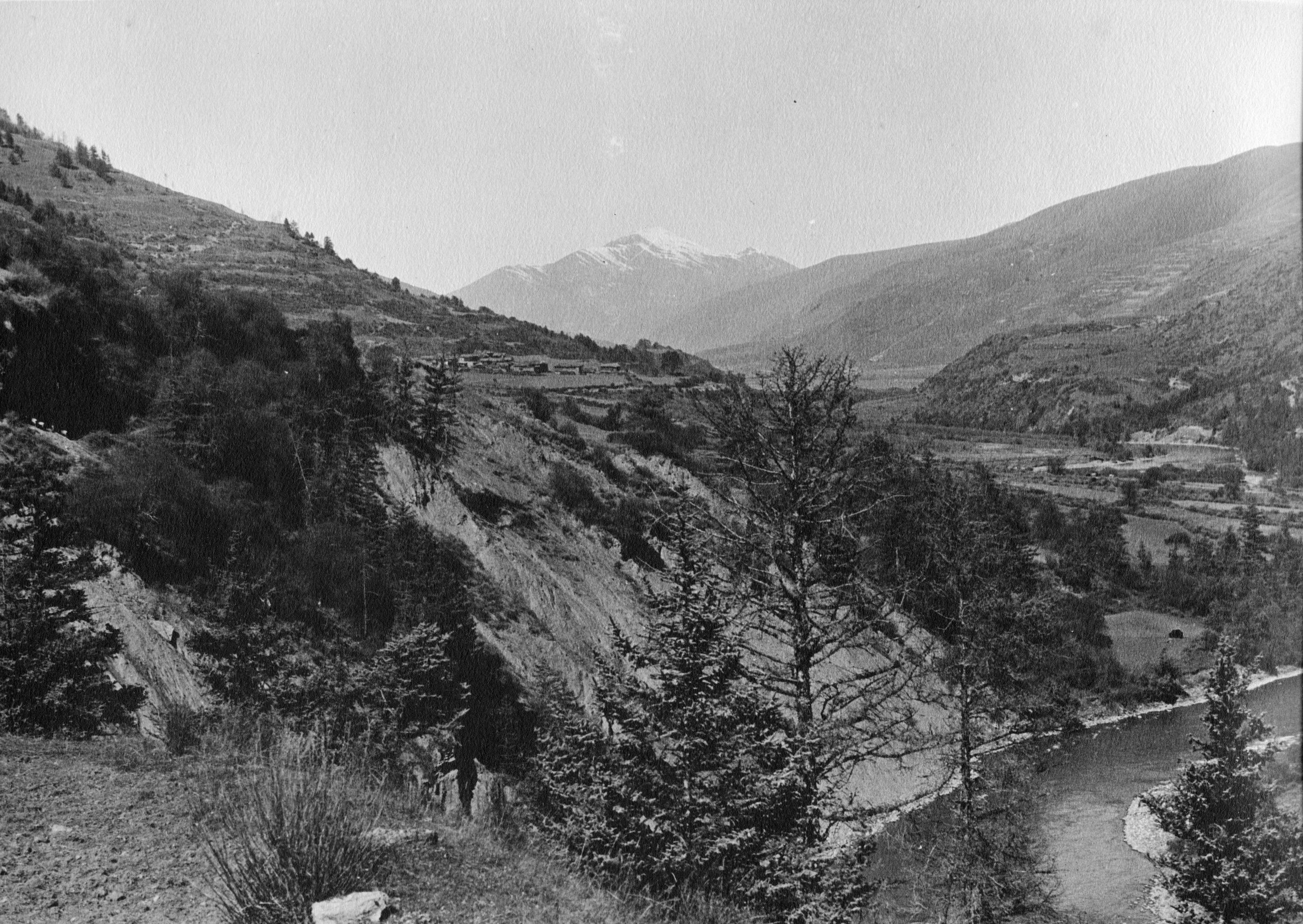 View up the Sha Chiu valley from near Wa Koh